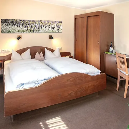 Lutz Ug Hotel *