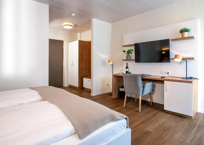 Lutz Ug * 오벨던딩언